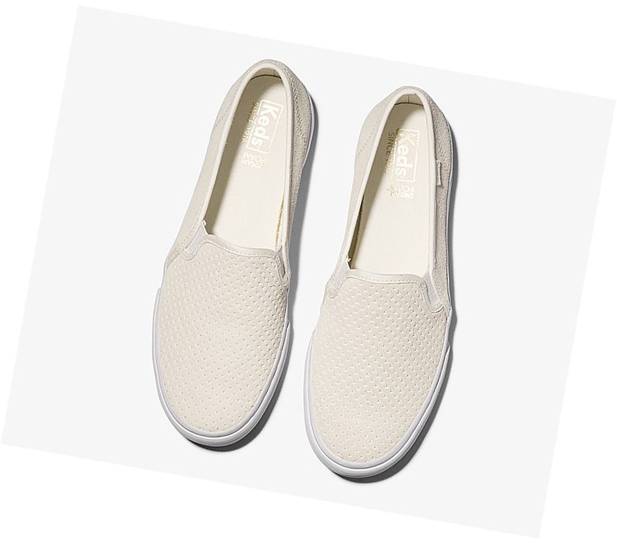 Tenis Slip On Keds Double Decker Perf Gamuza Mujer Blancos | RND146087